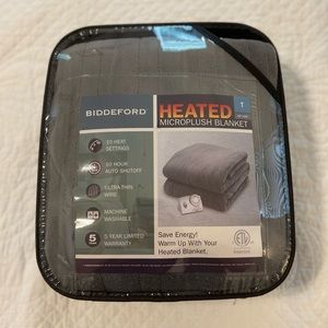 NWT Heated Blanket